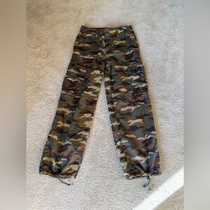 NWOT Levi’s “‘94 Baggy” Camo Cargos